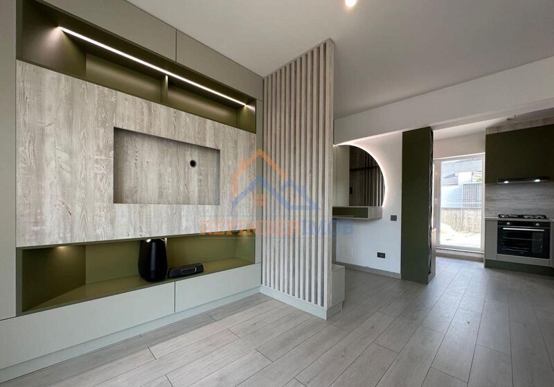 Ramnicu Valcea, vanzare 3 camere 105 mp.
